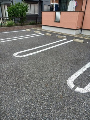 【駐車場】 | ライズアンドシャインⅡ | 駐車場完備です