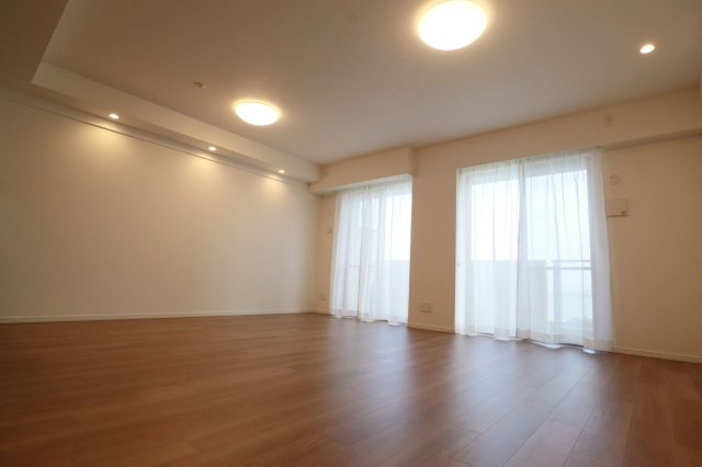 【居間・リビング】 | リベーラガーデンⅠ棟マリナタワー