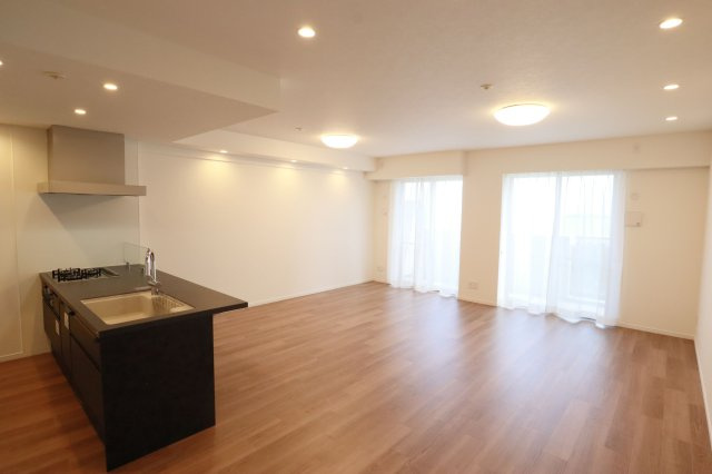 【居間・リビング】 | リベーラガーデンⅠ棟マリナタワー