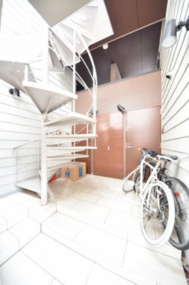 【エントランス】 | パロス山本通