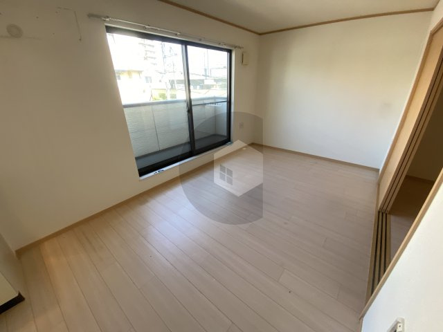 東大阪市森河内東１丁目のハイツの居間・リビング