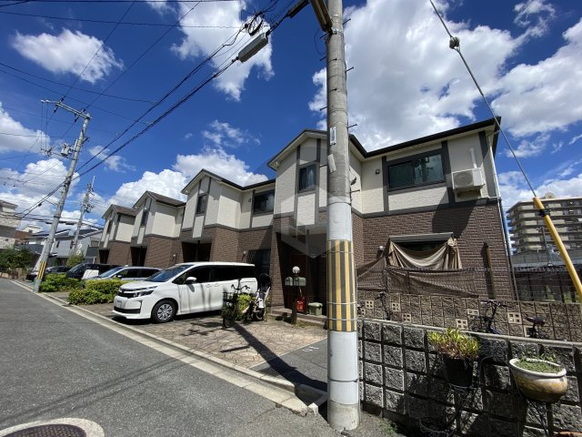 東大阪市森河内東１丁目のハイツの外観