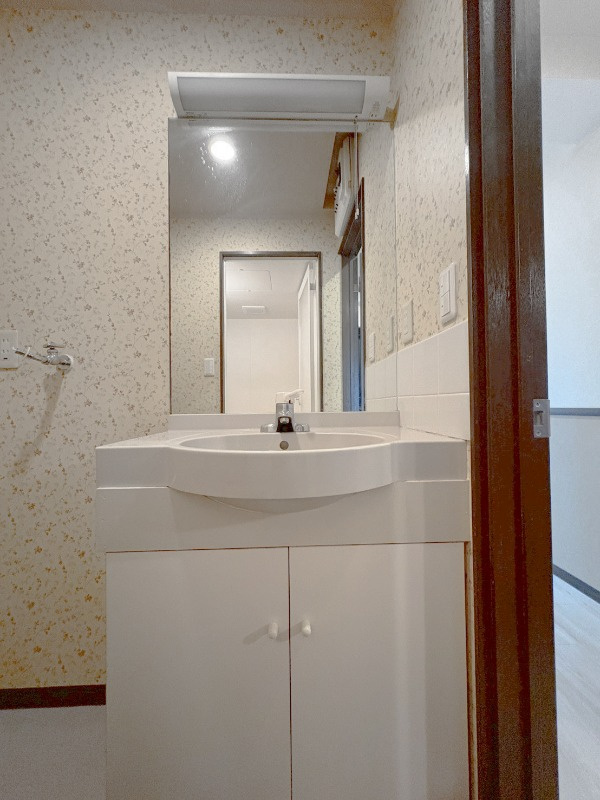 アパートメントカヤ田園調布の洗面所|使いやすい洗面所です