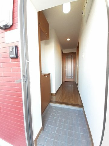 ウッドイン　１番館の玄関