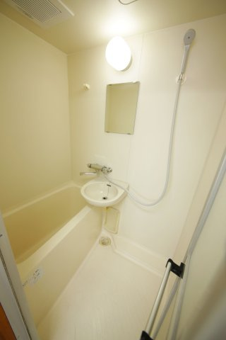 グラースコートの浴室