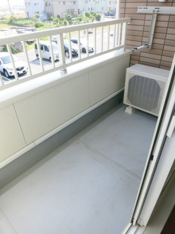 エスポワール梅ノ木　東館のバルコニー
