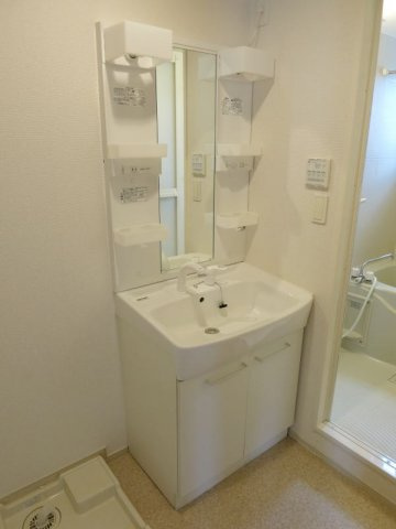 ヴァーサ大和の洗面所