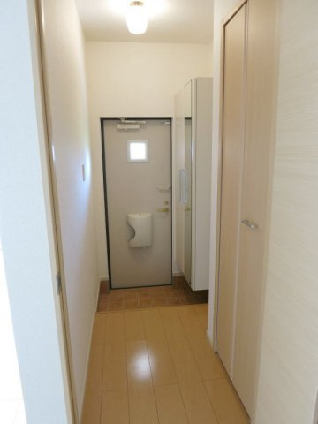 ヴァーサ大和の玄関