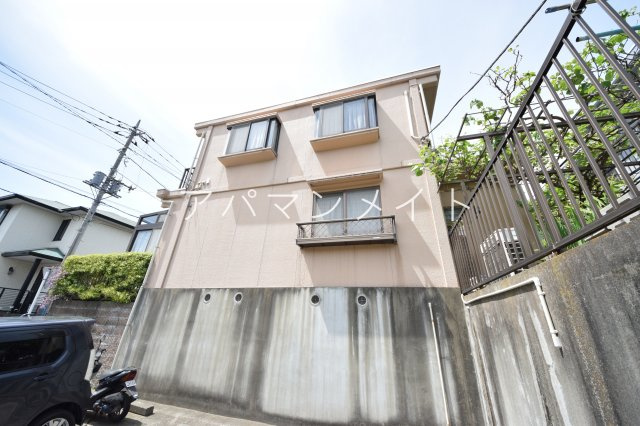 【エントランス】 | 戸塚区平戸３丁目併用住宅 | 戸塚周辺ならアパマンメイトへＬｅｔｓ Ｇｏ ！