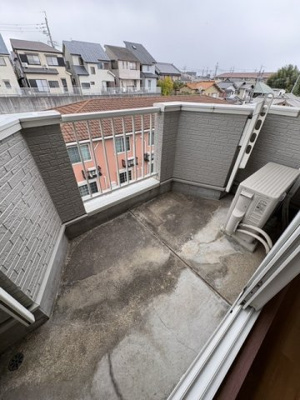 【バルコニー】 | オリーブ長尾 | 陽当たり良好なバルコニーです