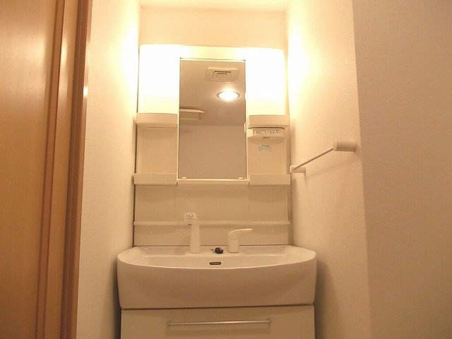 グランドゥールＢの洗面所