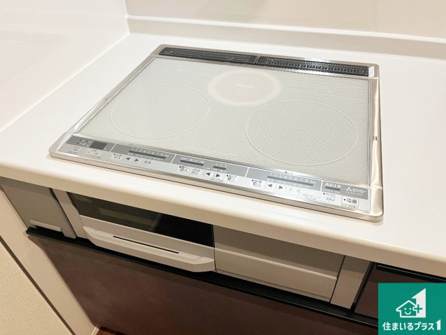 神戸市北区道場町日下部　第2期　新築一戸建ての設備|火を使わないので、安心なＩＨコンロ！でこぼこが無い構造なので、掃除もしやすく清潔に保てます！