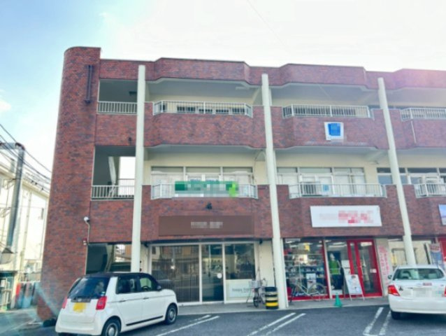 小山ビルの外観