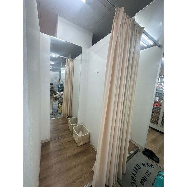 小山ビルの内装