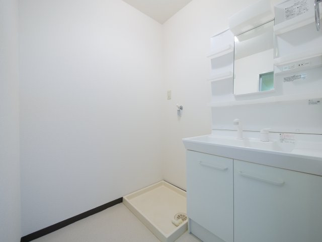 アクセスワケⅡの独立洗面台|※写真は別の部屋のものです。