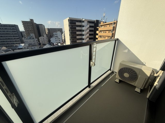 【バルコニー】ファーストフィオーレ大阪ウエストウェルビング