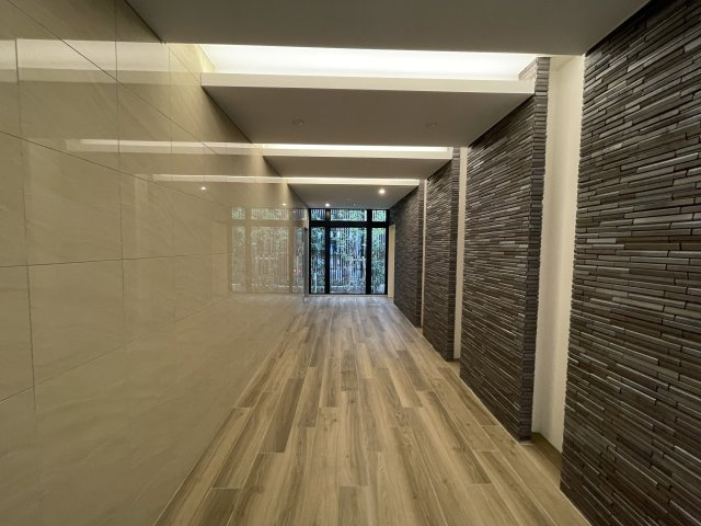 ＫＤＸレジデンス西調布（旧ＴＨＥ　ＰＡＬＭＳ西調布）のロビー