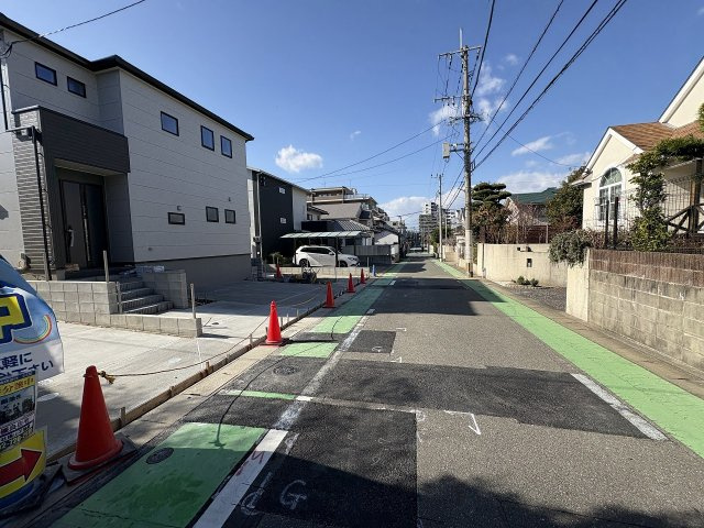 【その他】 | 福岡市南区長住5丁目第2　1号棟（全3棟）【仲介手数料無料・0円】 | 現地写真。前面道路です。