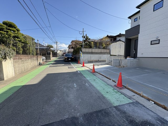 【その他】 | 福岡市南区長住5丁目第2　1号棟（全3棟）【仲介手数料無料・0円】 | 現地写真。前面道路です。