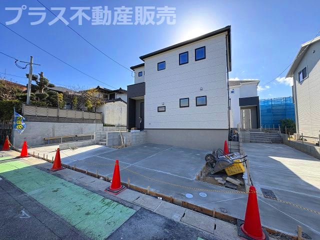 【外観】 | 福岡市南区長住5丁目第2　1号棟（全3棟）【仲介手数料無料・0円】 | 現地写真。プラス不動産販売なら、現場の全ての棟をまとめてご見学頂けます。