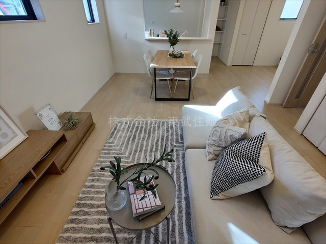 【居間・リビング】の画像