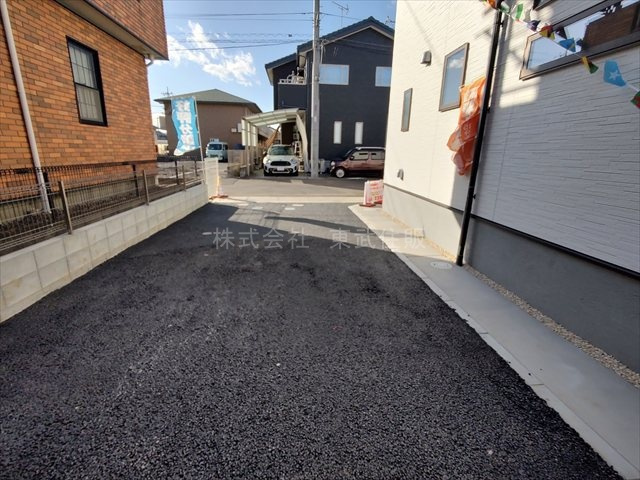 【前面道路含む現地写真】の画像