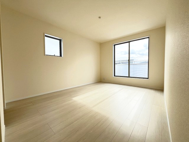 【寝室】 | 福岡市南区長住5丁目第2　2号棟（全3棟）【仲介手数料無料・0円】 | 施工例。施工例は完成時と異なる場合があります。