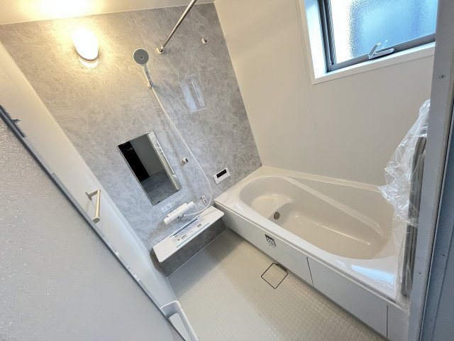【内装】 | 福岡市南区長住5丁目第2　3号棟（全3棟）【仲介手数料無料・0円】 | 施工例。浴室です。施工例は完成時と異なる場合があります。