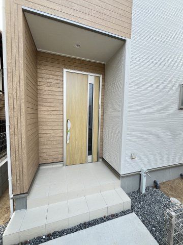 【玄関】 | 福岡市南区長住5丁目第2　3号棟（全3棟）【仲介手数料無料・0円】 | 施工例。施工例は完成時と異なる場合があります。