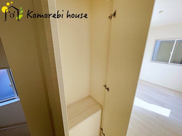 さいたま市大宮区堀の内町２丁目　２期　新築一戸建て　ブルーミングガーデン　02の収納|便利な収納スペースです