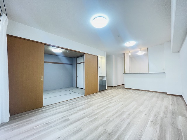 【居間・リビング】 | アンピール海の中道アクアヴィラ