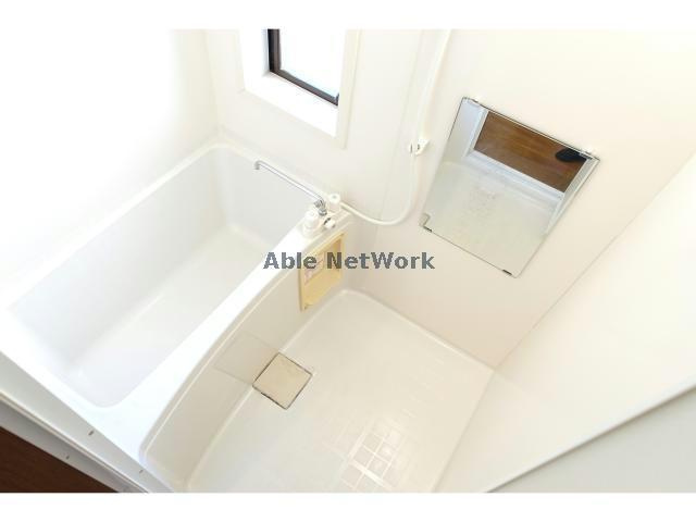 Ｍ’ｓフラットの浴室|窓ありお風呂！