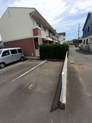 【駐車場】 | ブラウンシャトレー | 駐車場です