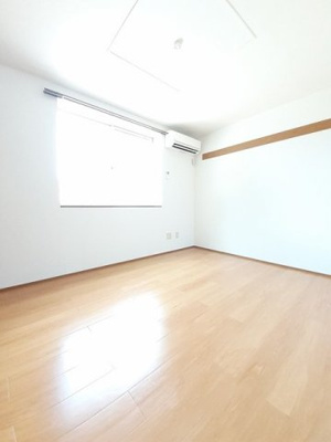 【内装】 | ブラウンシャトレー | 明るい色調の室内です