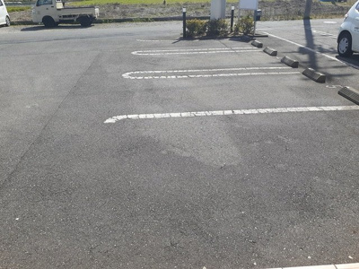 【駐車場】 | アウローラＡ | 駐車場があるので、車を買う予定の方も安心です