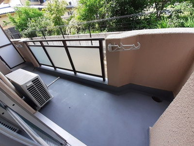 【バルコニー】 | リバーサイドＡ | 落ち着いた時間を過ごせるバルコニーです