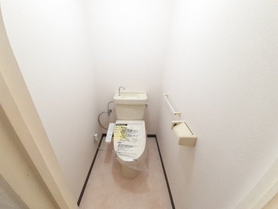 【トイレ】 | リバーサイドＡ | ゆったりとした空間のトイレです