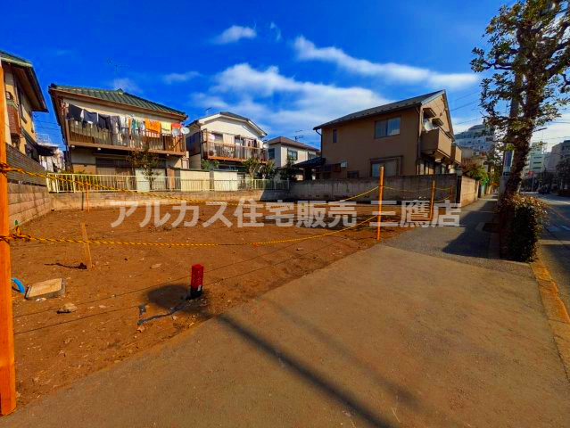 武蔵野市境南町２丁目 中央線 武蔵境駅 売地の前面道路含む現地写真
