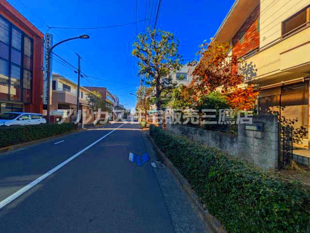 武蔵野市境南町２丁目 中央線 武蔵境駅 売地の前面道路含む現地写真
