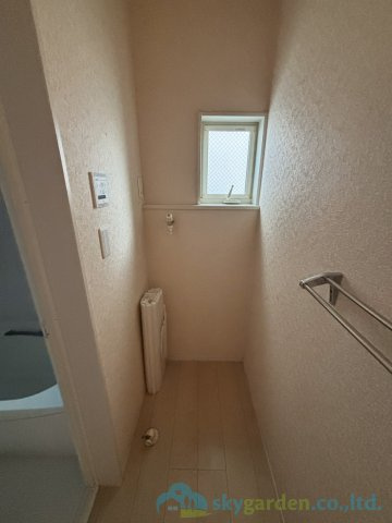 平塚市南金目　中古戸建のランドリースペース