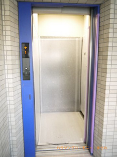 【その他共用部分】 | エレベーター完備のため荷物が多くなっても安心。