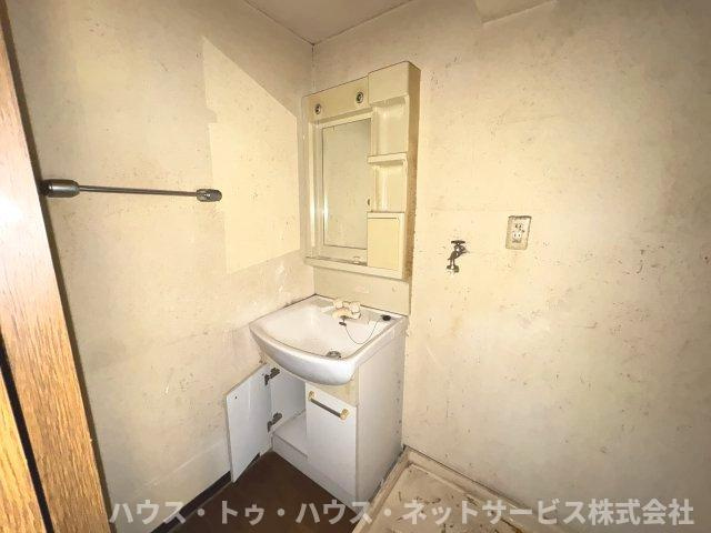 平和マンションの洗面所