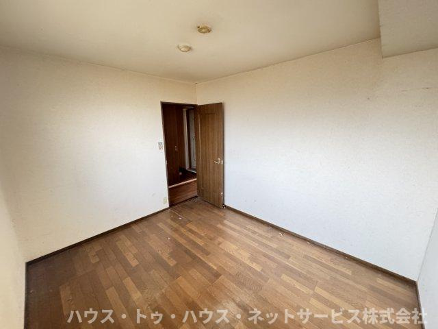 平和マンションの洋室