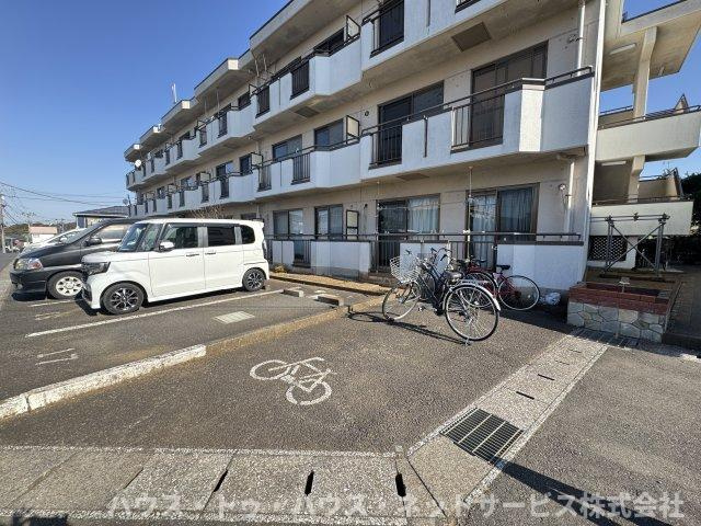 平和マンションの駐車場