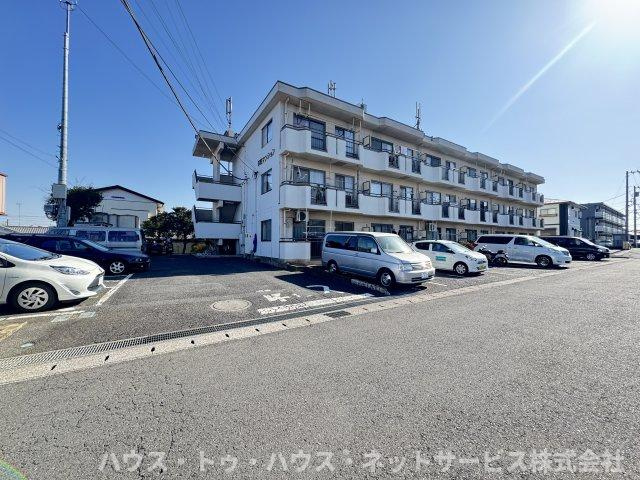 平和マンションの駐車場