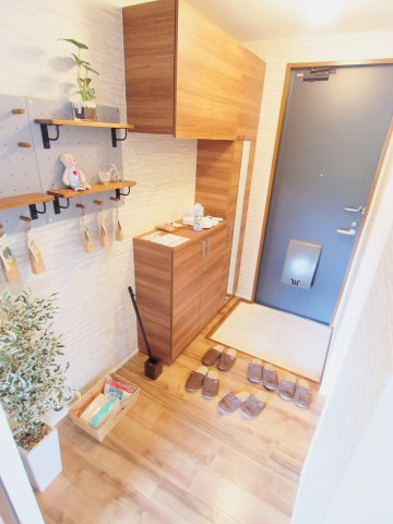 クレール山ノ代　B棟の玄関