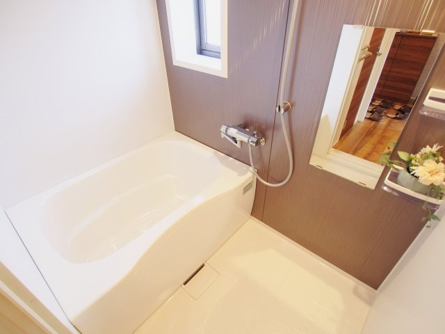 クレール山ノ代　B棟の浴室