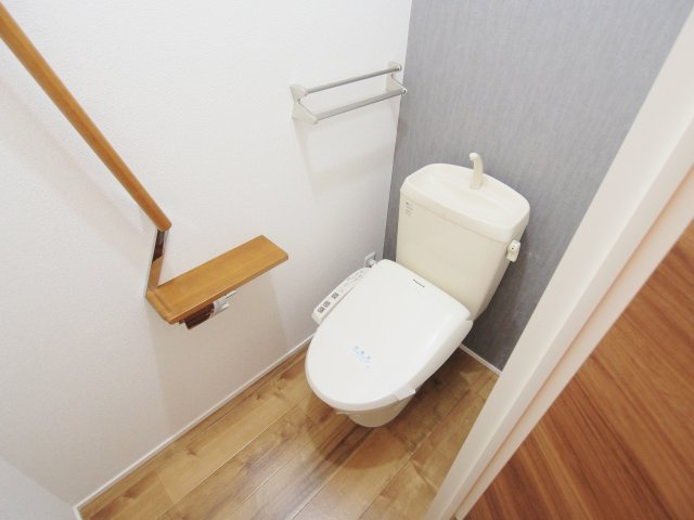 クレール山ノ代　B棟のトイレ