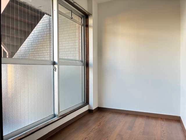 京都市南区東九条西山町の賃貸マンションの居間・リビング