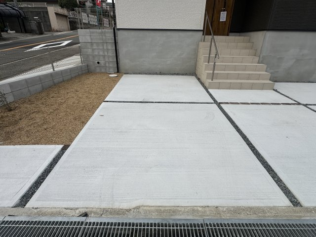 神戸市垂水区神陵台７丁目戸建１号地の駐車場